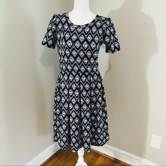 LuLaRoe Amelia Dress - Picture 1 of 7